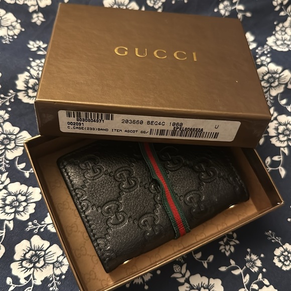 Gucci Card Case - Picture 2 of 4